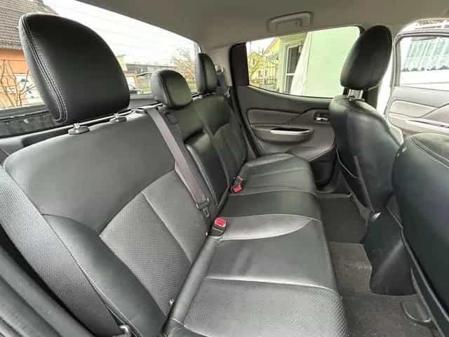 Mitsubishi L200 08/2017-photo-7