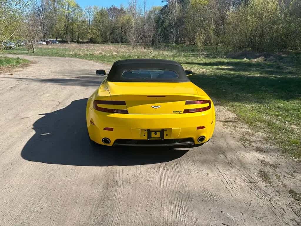 Aston Martin V8 Vantage cabrio Yellow racing 05/2008-photo-12