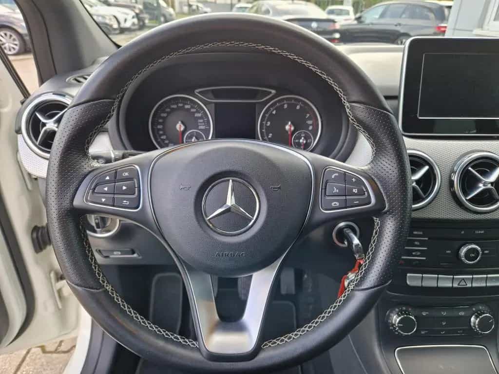 Mercedes-Benz B-Class 180 Urban*LED*PDC 01/2017-photo-15