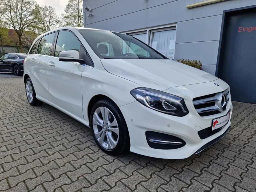 Mercedes-Benz B-Class 180 Urban*LED*PDC 01/2017-photo-8