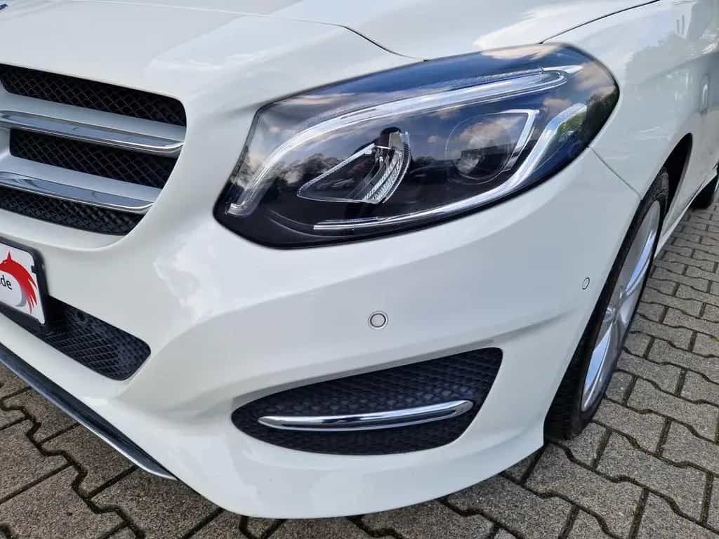 Mercedes-Benz B-Class 180 Urban*LED*PDC 01/2017-photo-9