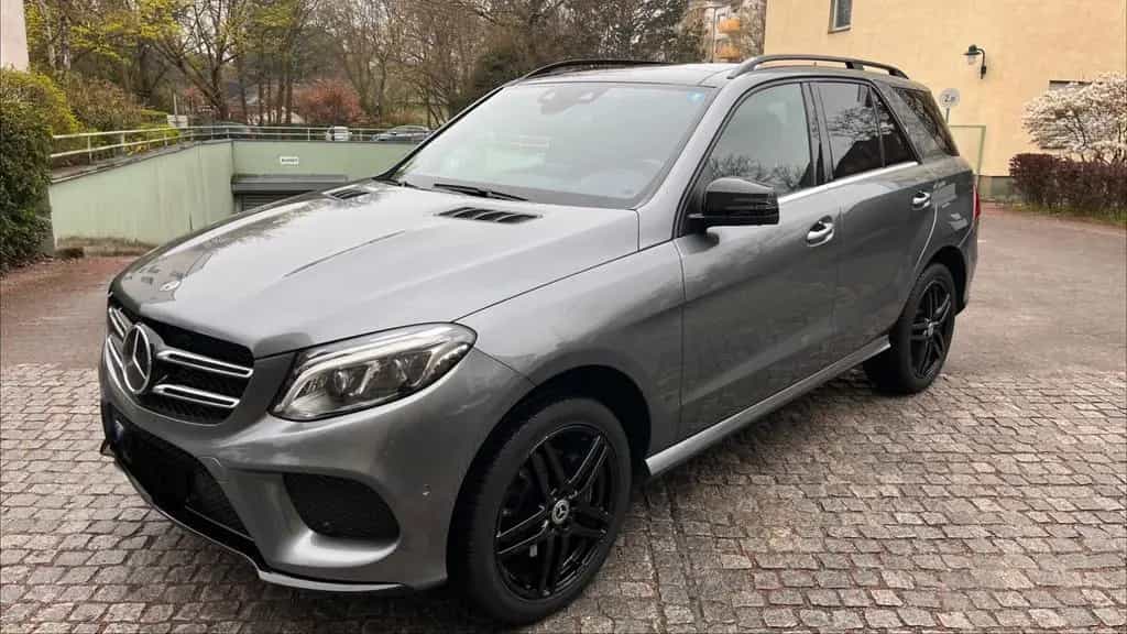 Mercedes-Benz GLE-Class 350 d 4MATIC - AMG Nightpaket 12/2018-photo-2