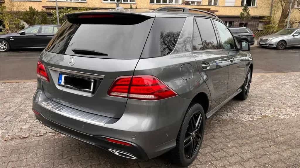 Mercedes-Benz GLE-Class 350 d 4MATIC - AMG Nightpaket 12/2018-photo-5