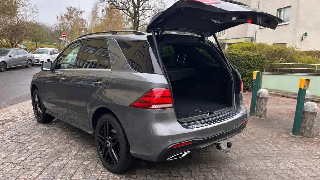 Mercedes-Benz GLE-Class 350 d 4MATIC - AMG Nightpaket 12/2018-photo-8