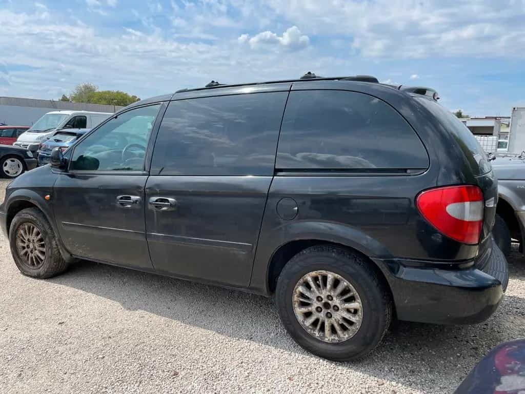 Chrysler Voyager LX 2.5 05/2006-photo-1