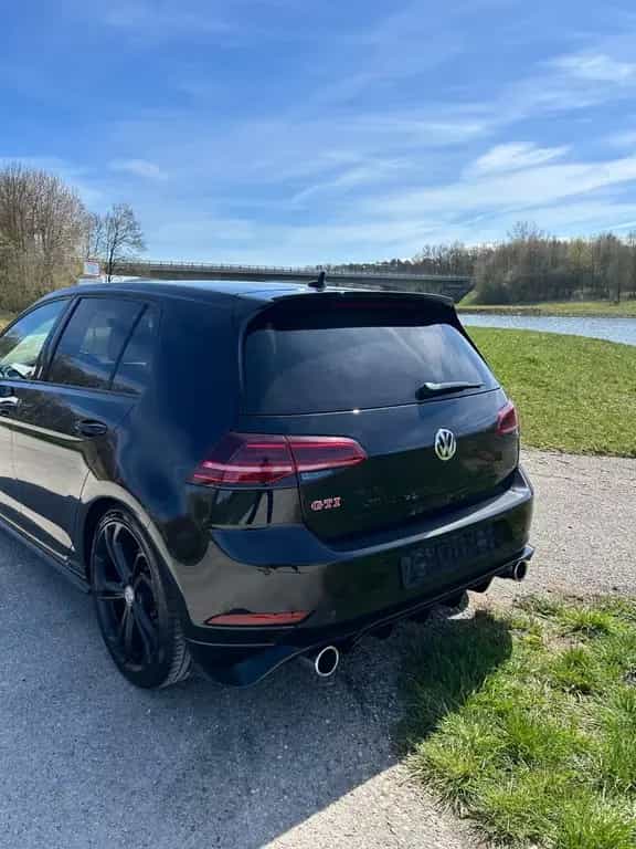 Volkswagen Golf VII 2.0 TSI DSG GTI TCR 08/2019-photo-2