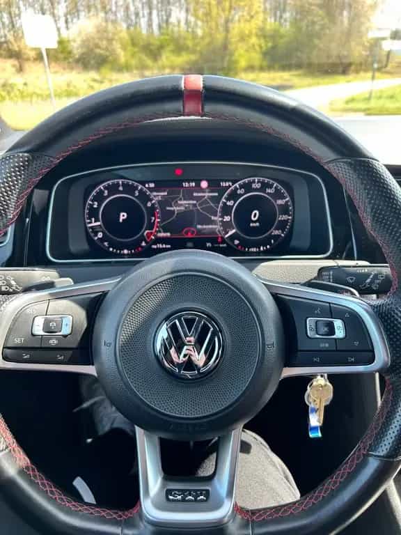 Volkswagen Golf VII 2.0 TSI DSG GTI TCR 08/2019-photo-8