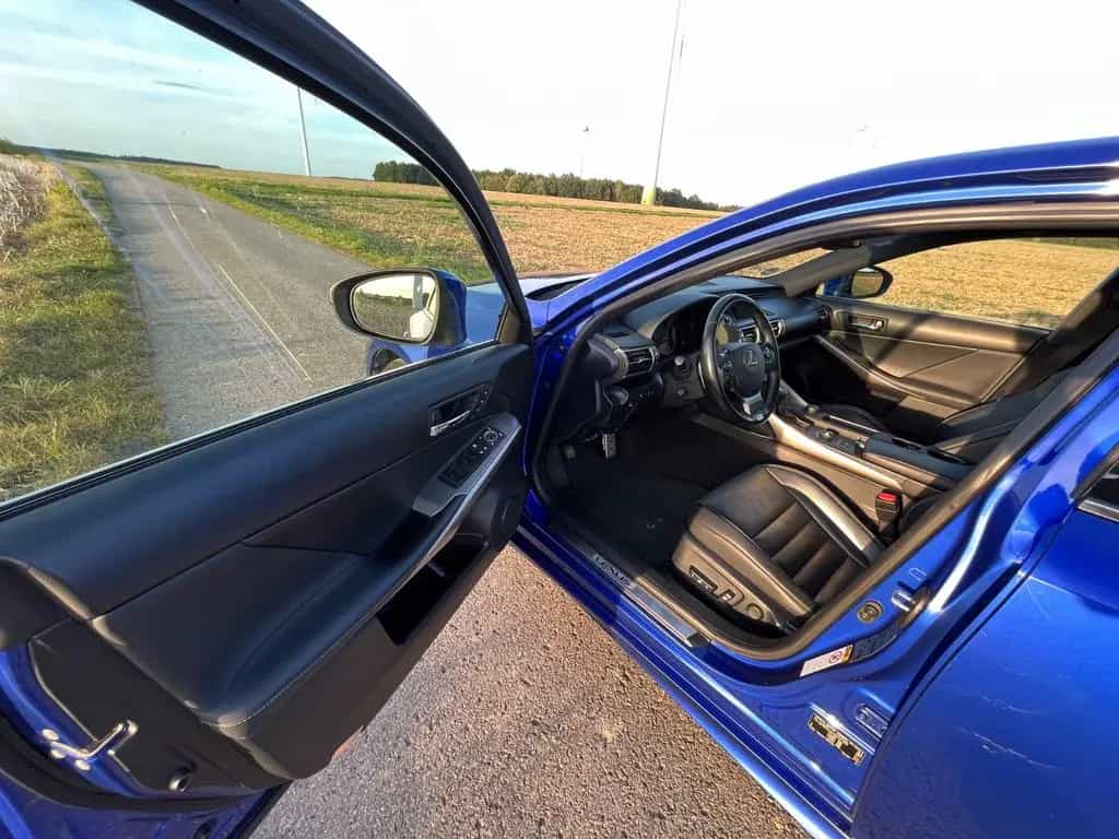 Lexus IS 300 300h F-Sport Automatik F-Sport 02/2015-photo-3