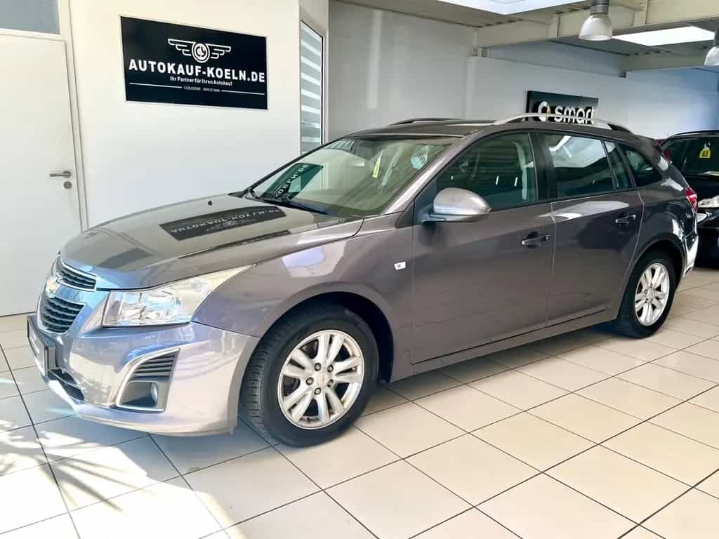 Chevrolet Cruze 1,7 CDTI Station Wagon LT+/Klimaautomatik 07/2013-photo-0