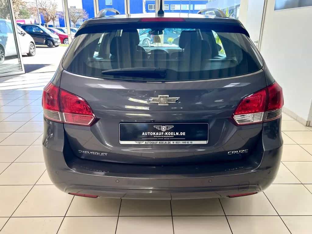Chevrolet Cruze 1,7 CDTI Station Wagon LT+/Klimaautomatik 07/2013-photo-3