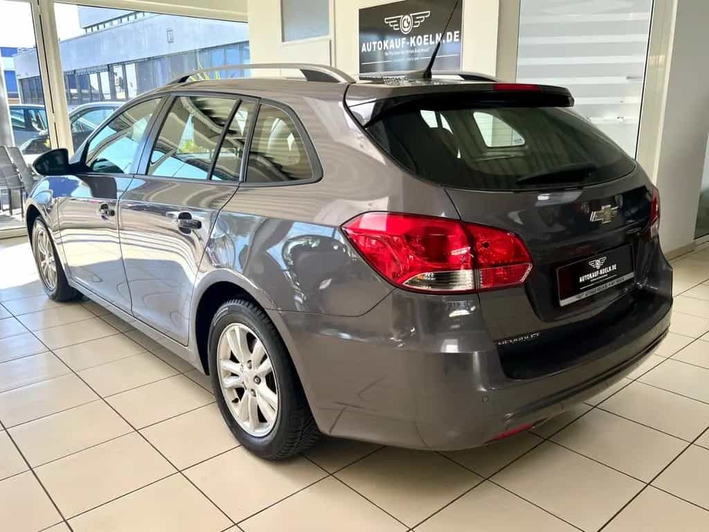 Chevrolet Cruze 1,7 CDTI Station Wagon LT+/Klimaautomatik 07/2013-photo-4