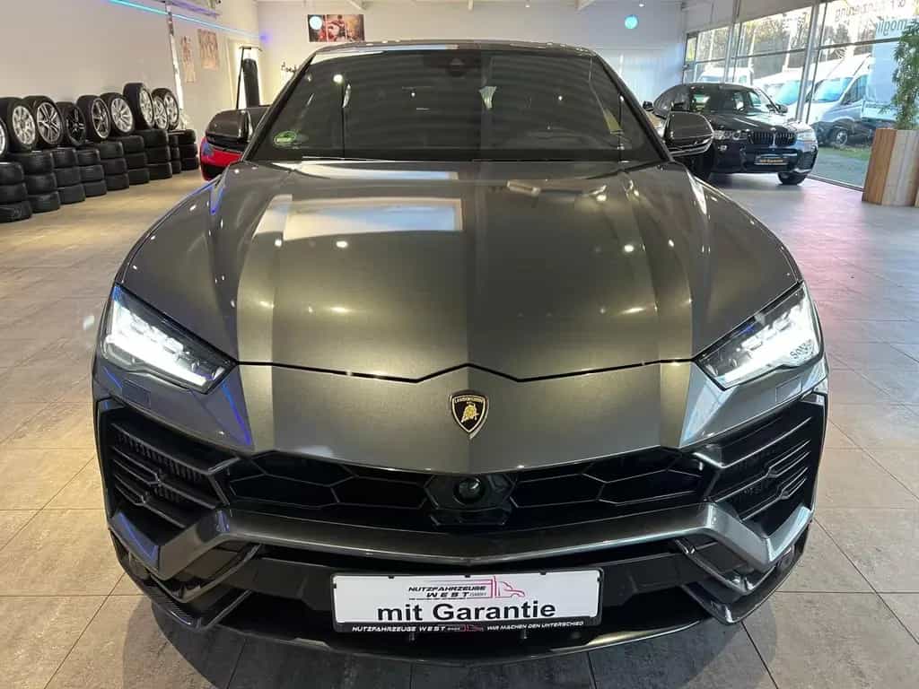 Lamborghini Urus *Großes Carbon Paket*Akrapovic* 01/2020-photo-1