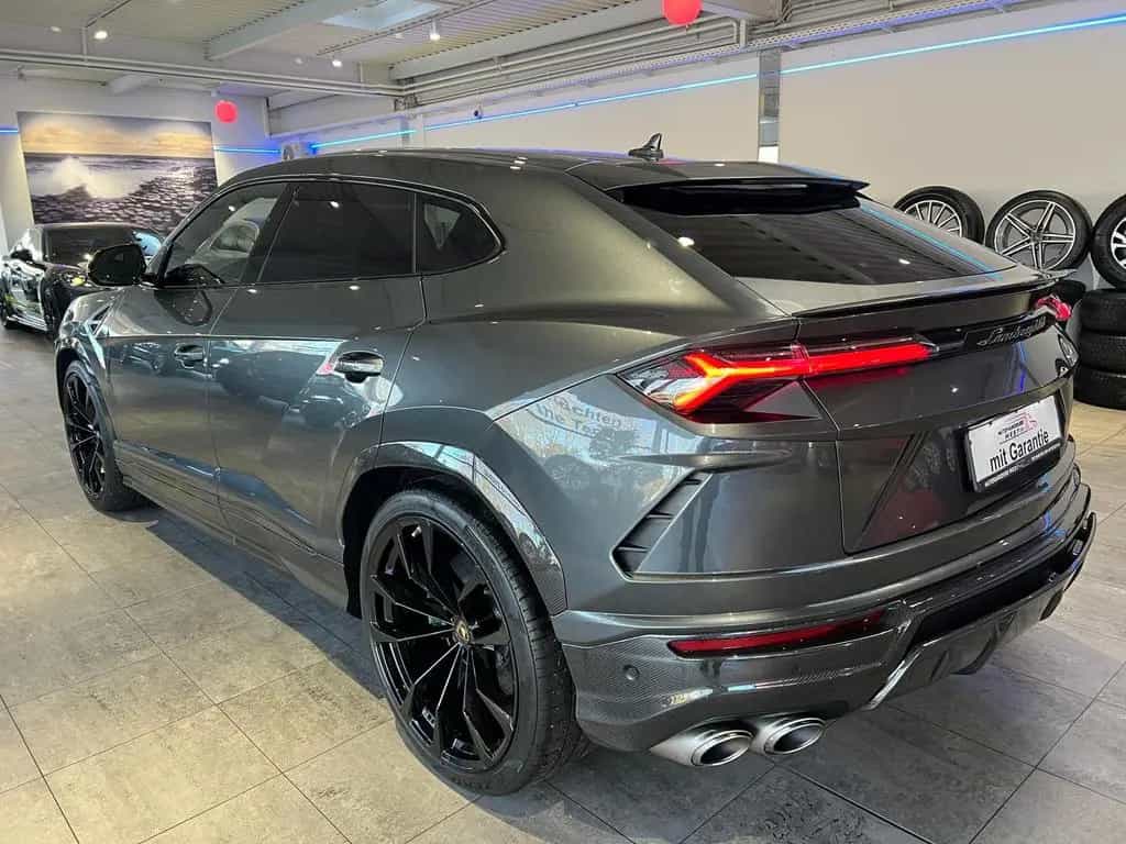 Lamborghini Urus *Großes Carbon Paket*Akrapovic* 01/2020-photo-10