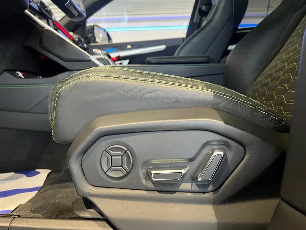 Lamborghini Urus *Großes Carbon Paket*Akrapovic* 01/2020-photo-19