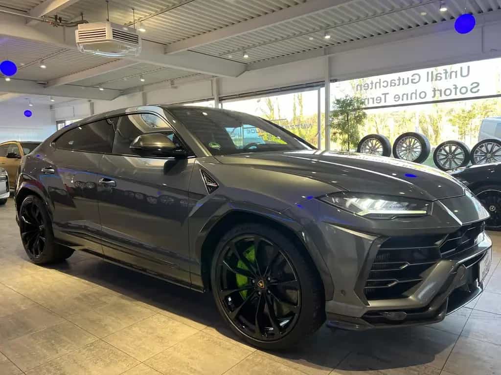 Lamborghini Urus *Großes Carbon Paket*Akrapovic* 01/2020-photo-2