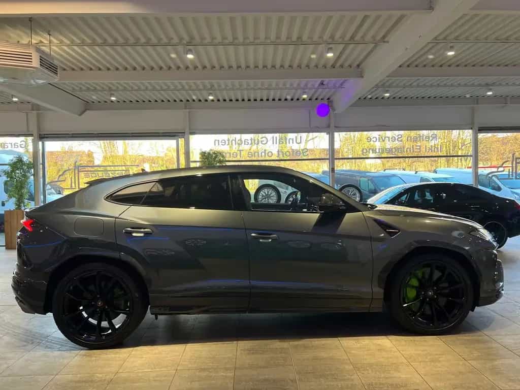 Lamborghini Urus *Großes Carbon Paket*Akrapovic* 01/2020-photo-3