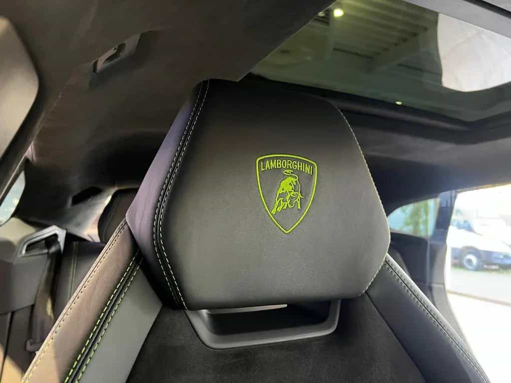 Lamborghini Urus *Großes Carbon Paket*Akrapovic* 01/2020-photo-30