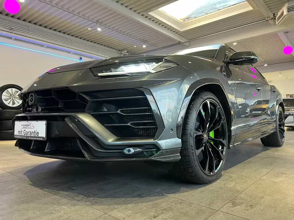 Lamborghini Urus *Großes Carbon Paket*Akrapovic* 01/2020-photo-4