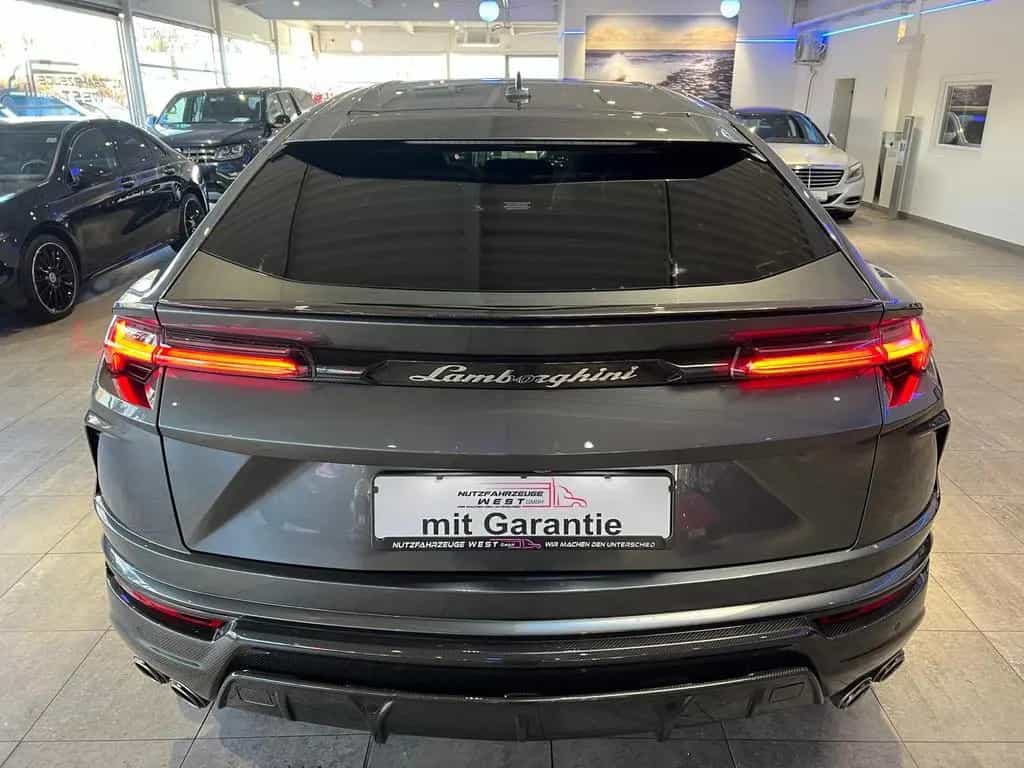 Lamborghini Urus *Großes Carbon Paket*Akrapovic* 01/2020-photo-6