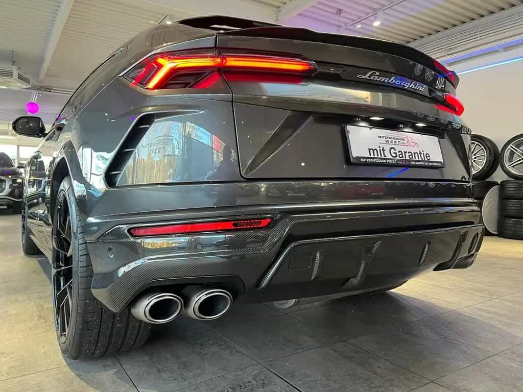 Lamborghini Urus *Großes Carbon Paket*Akrapovic* 01/2020-photo-7