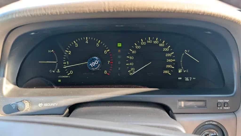 Lexus LS 400 UCF10 Oldtimer-Zulassung 12/1992-photo-7