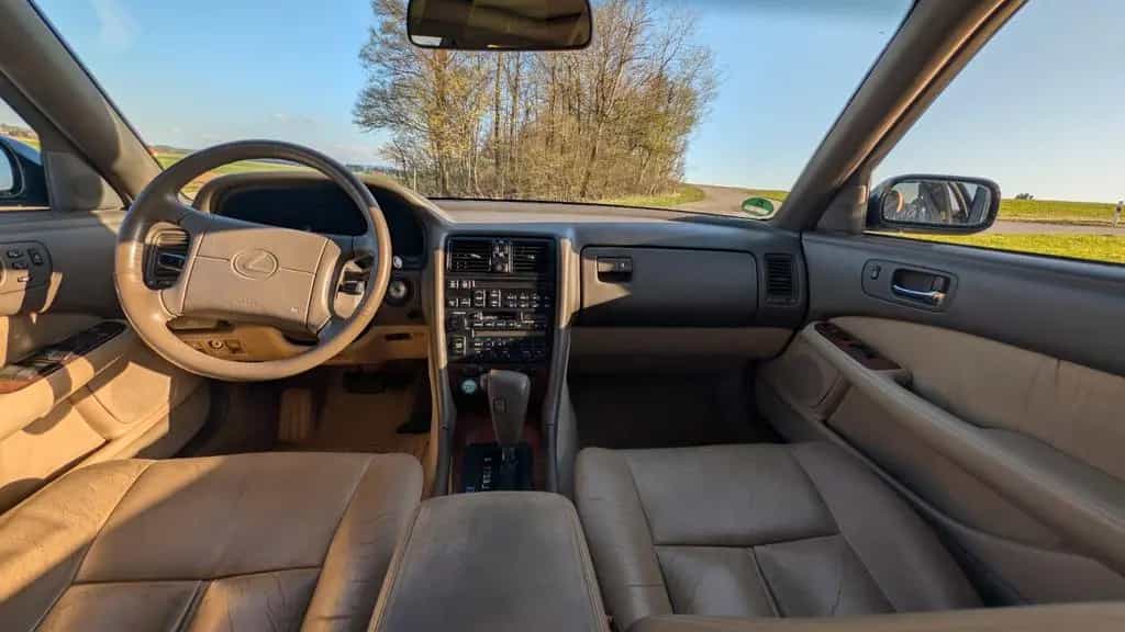 Lexus LS 400 UCF10 Oldtimer-Zulassung 12/1992-photo-8