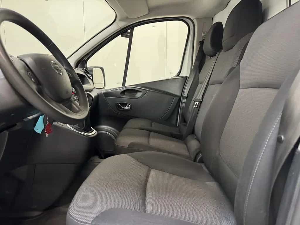 Nissan NV300 2.0d Autom. Lichte Vracht - 3pl - Airco - 04/2020-photo-8