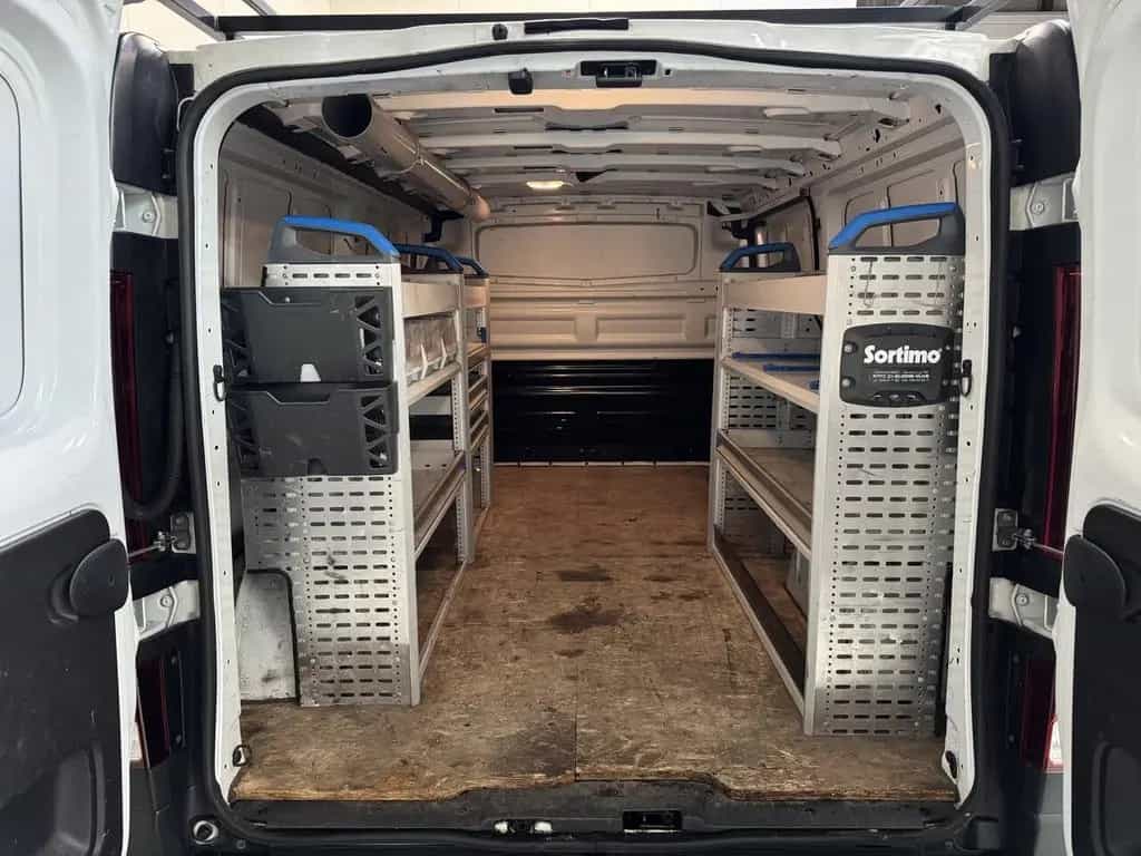 Nissan NV300 2.0d Autom. Lichte Vracht - 3pl - Airco - 04/2020-photo-9