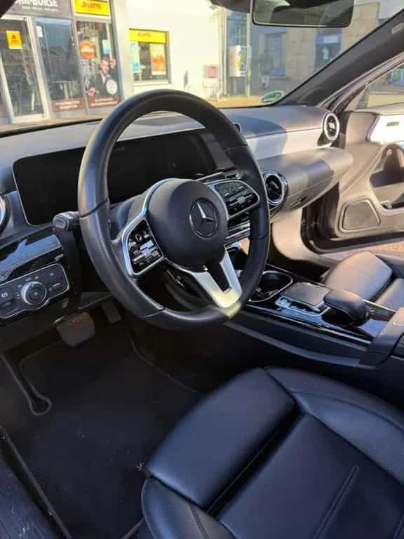 Mercedes-Benz A-Class 200 - 09/2018-photo-1