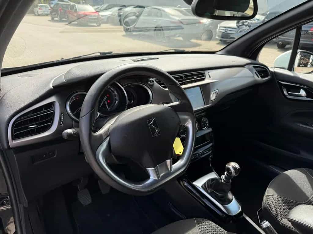 Citroën DS3 PureTech PDC*Navi*Klima*TÜV*Sitzheizung*LED* 12/2016-photo-18