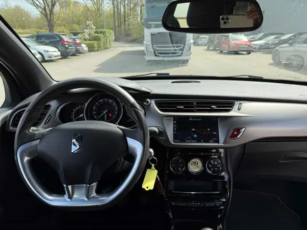 Citroën DS3 PureTech PDC*Navi*Klima*TÜV*Sitzheizung*LED* 12/2016-photo-20