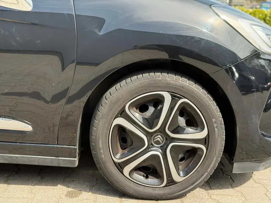 Citroën DS3 PureTech PDC*Navi*Klima*TÜV*Sitzheizung*LED* 12/2016-photo-8