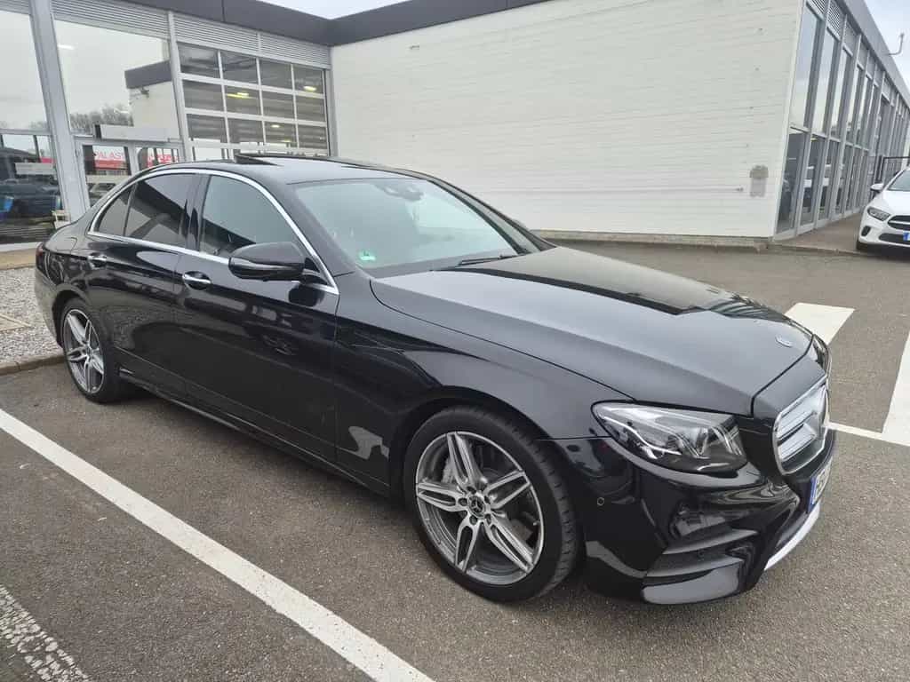 Mercedes-Benz E-Class 400 4MATIC *AMG*360*Burm*Dis*Led*HUD 03/2018-photo-3