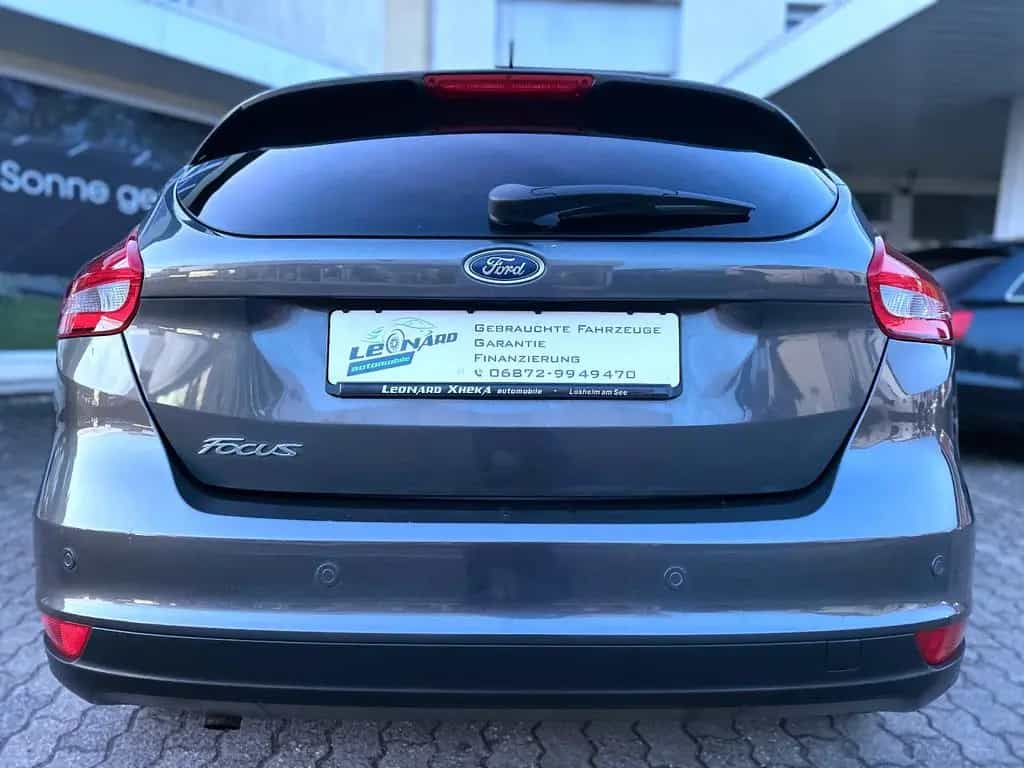 Ford Focus Lim. Titanium 1,5 Ltr. Navi Klima Pdc Eur6 01/2017-photo-6