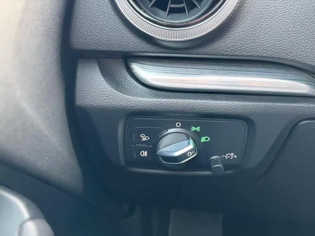 Audi A3 TFSI Sport*Scheckheft*TÜV*Service NEU!! 02/2017-photo-21