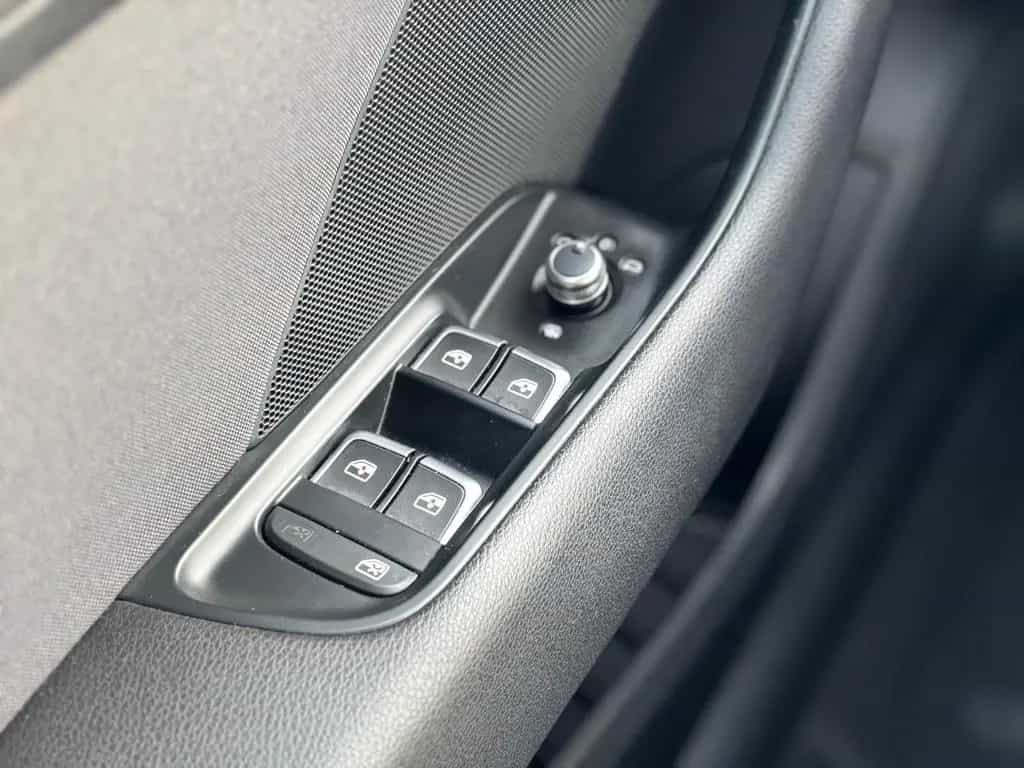 Audi A3 TFSI Sport*Scheckheft*TÜV*Service NEU!! 02/2017-photo-22
