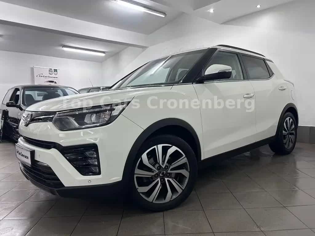 Ssangyong Tivoli 1.5 T-GDi Sapphire*1.HD*37TKM*Leder*AHK* 10/2019-photo-1