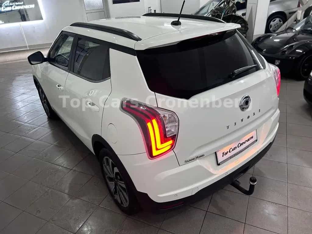 Ssangyong Tivoli 1.5 T-GDi Sapphire*1.HD*37TKM*Leder*AHK* 10/2019-photo-21