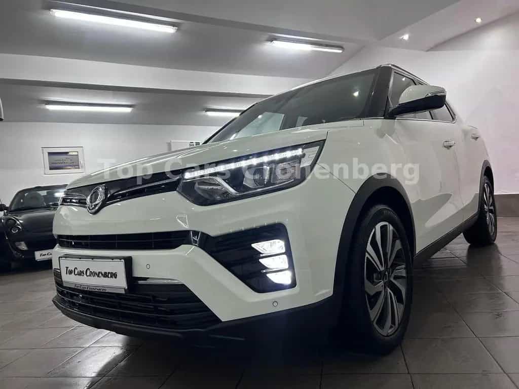 Ssangyong Tivoli 1.5 T-GDi Sapphire*1.HD*37TKM*Leder*AHK* 10/2019-photo-26