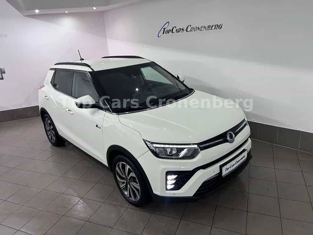 Ssangyong Tivoli 1.5 T-GDi Sapphire*1.HD*37TKM*Leder*AHK* 10/2019-photo-28