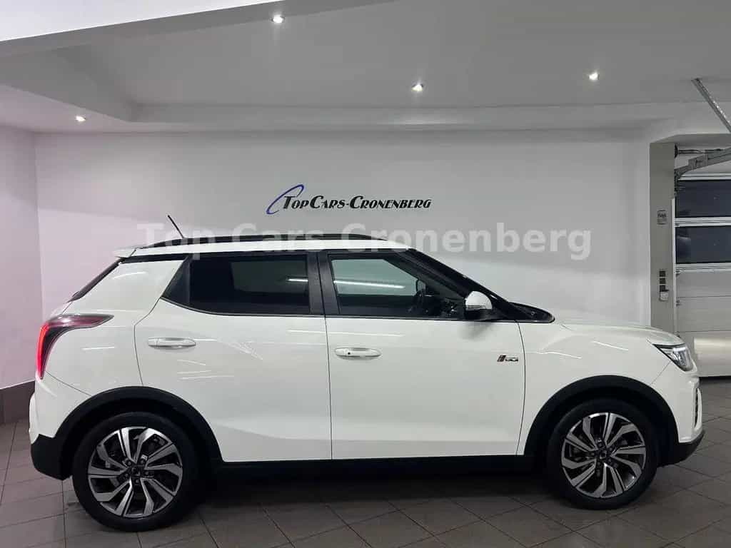 Ssangyong Tivoli 1.5 T-GDi Sapphire*1.HD*37TKM*Leder*AHK* 10/2019-photo-29