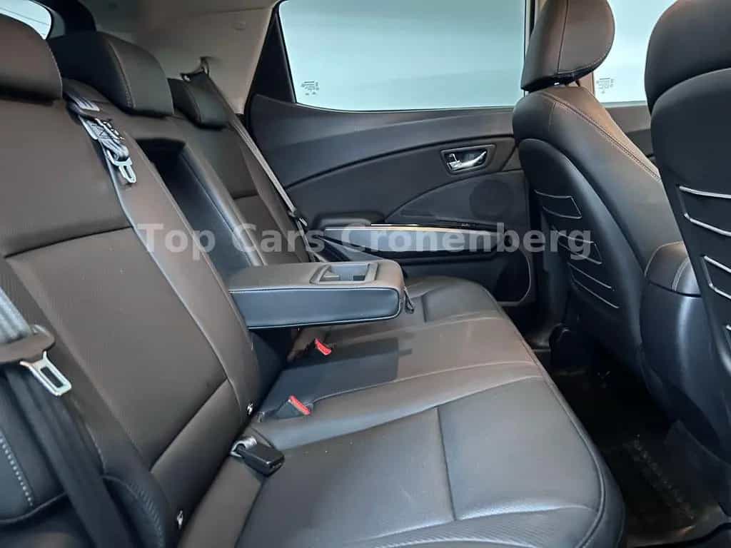 Ssangyong Tivoli 1.5 T-GDi Sapphire*1.HD*37TKM*Leder*AHK* 10/2019-photo-32