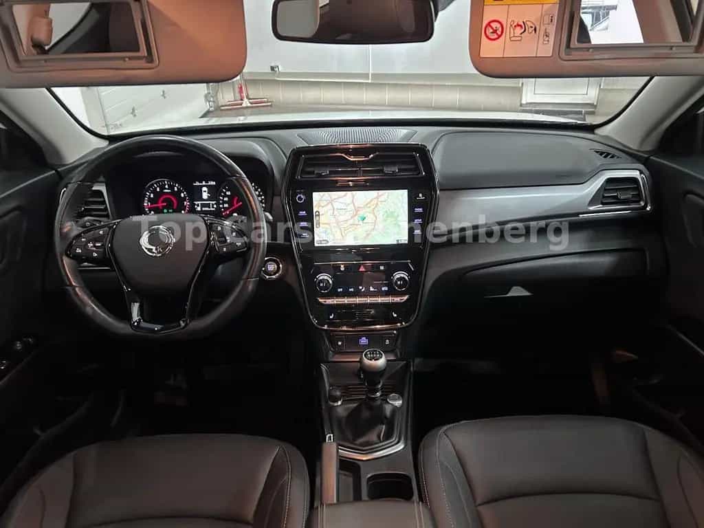 Ssangyong Tivoli 1.5 T-GDi Sapphire*1.HD*37TKM*Leder*AHK* 10/2019-photo-33