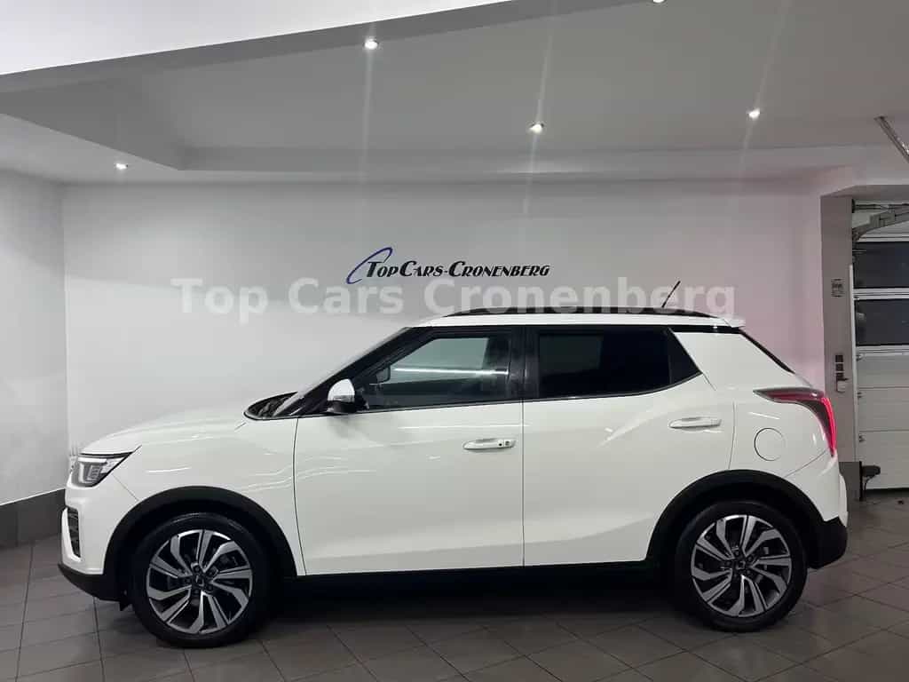 Ssangyong Tivoli 1.5 T-GDi Sapphire*1.HD*37TKM*Leder*AHK* 10/2019-photo-5