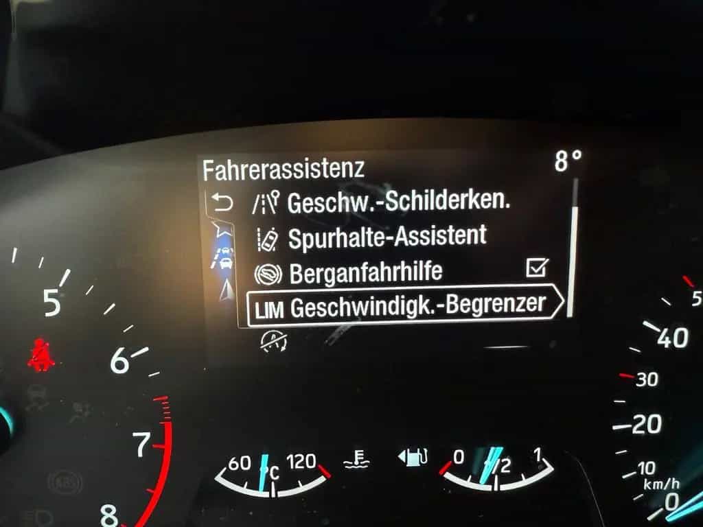Ford Focus Turnier ST-Line*1.HAND*PANO*KAMERA*LED* 04/2020-photo-18