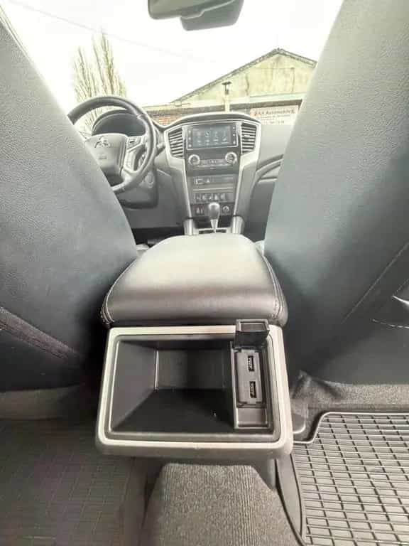 Mitsubishi L200 Top Doppelkabine 4WD Hardtop/Leder/1 Hand 05/2020-photo-15