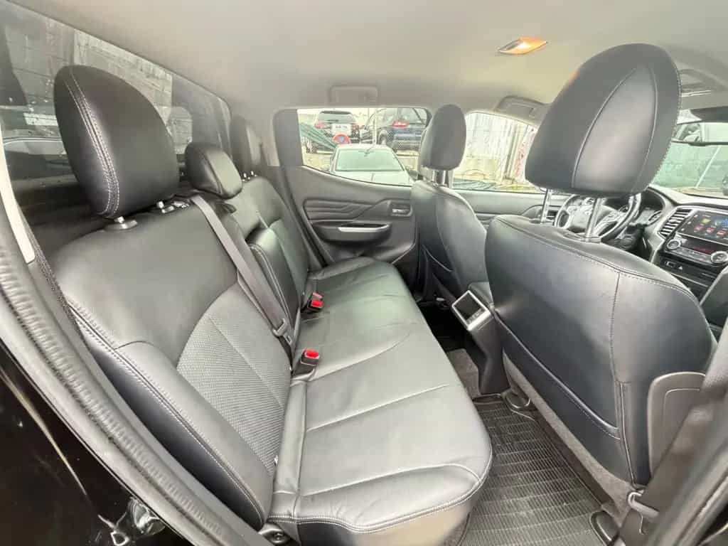 Mitsubishi L200 Top Doppelkabine 4WD Hardtop/Leder/1 Hand 05/2020-photo-8