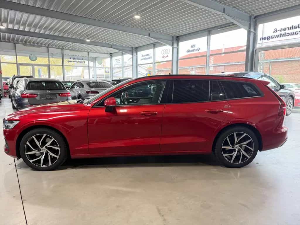 Volvo V60 Kombi T5 Momentum CarPlay|LED|StHZ|Keyless 05/2019-photo-3