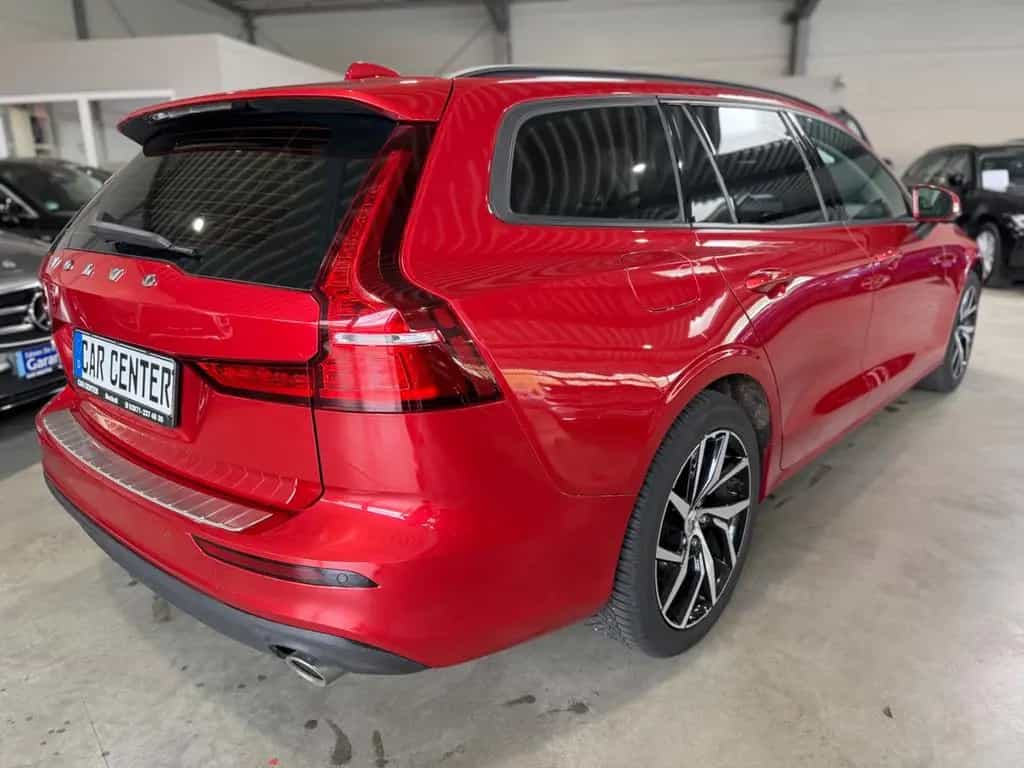 Volvo V60 Kombi T5 Momentum CarPlay|LED|StHZ|Keyless 05/2019-photo-8