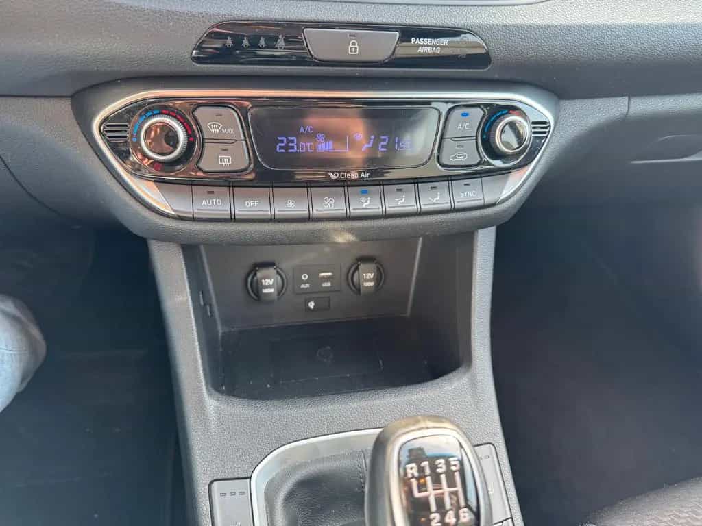 Hyundai i30 Intro 09/2017-photo-16